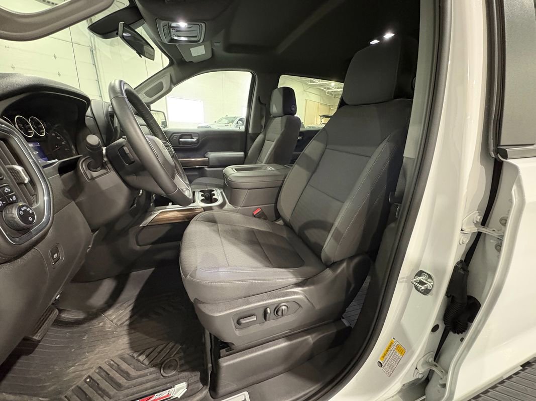 Used 2021 Chevrolet Silverado 1500 LT Trail Boss w/ Bed Protection Package image 9