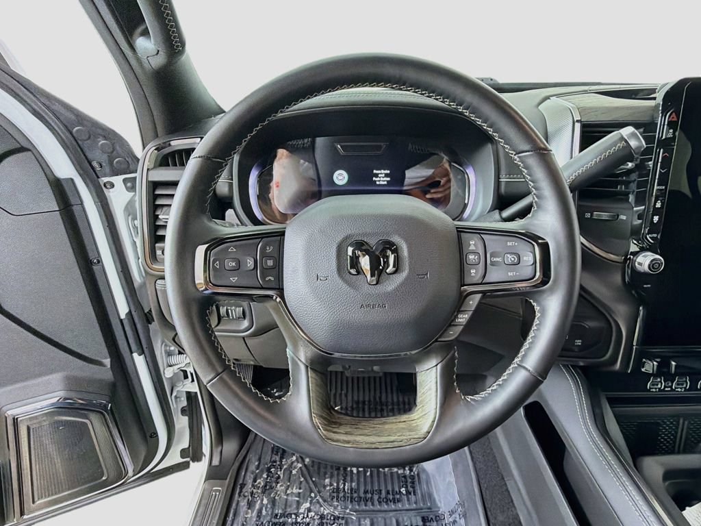 Used 2025 RAM 3500 Limited AWD/4WD image 36