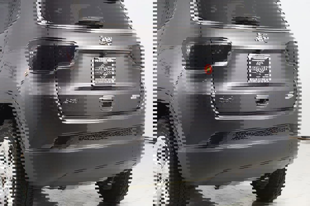 Used 2018 Jeep Compass Latitude w/ Popular Equipment Group image 20