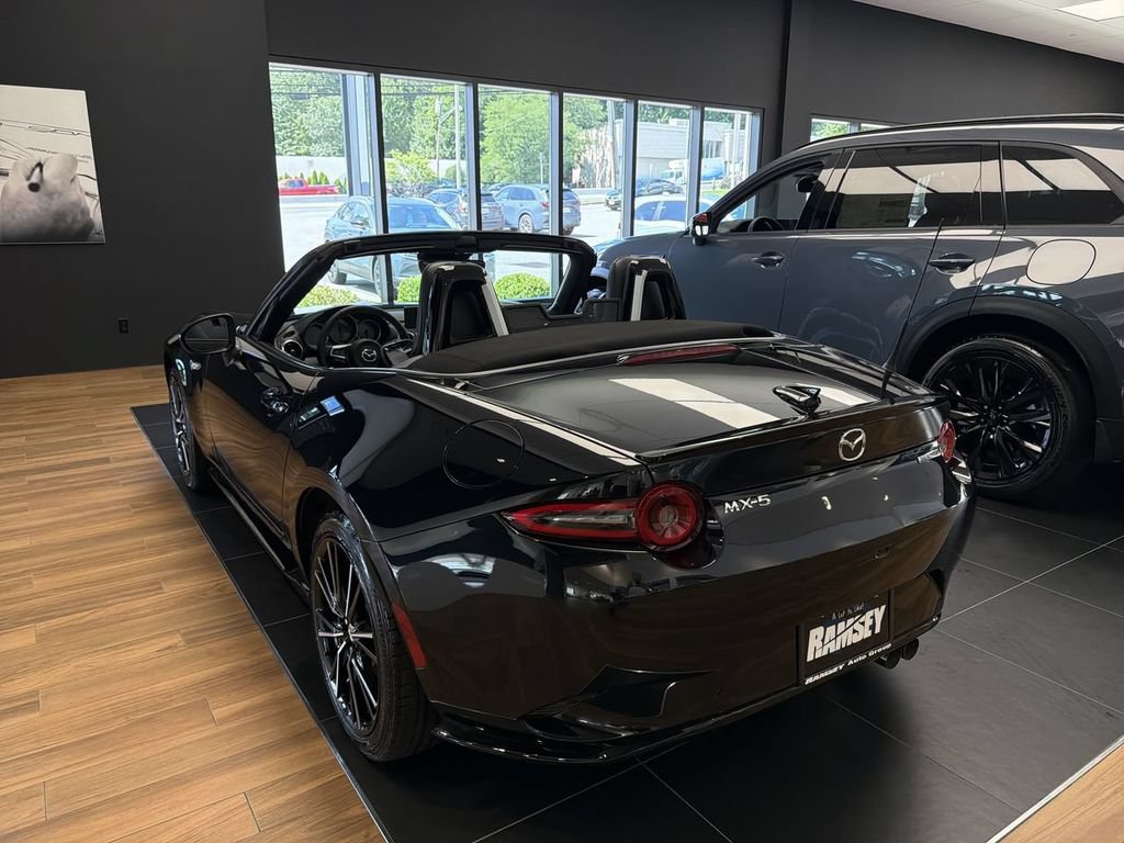 New 2026 MAZDA MX-5 Miata Grand Touring w/ Appearance Package RWD image 6