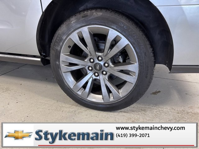 Used 2021 Ford Expedition Max Limited image 10