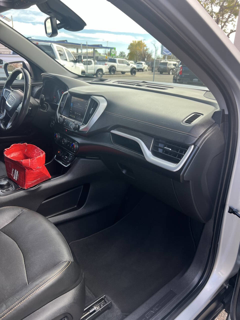 Used 2020 GMC Terrain SLT w/ Preferred Package image 21