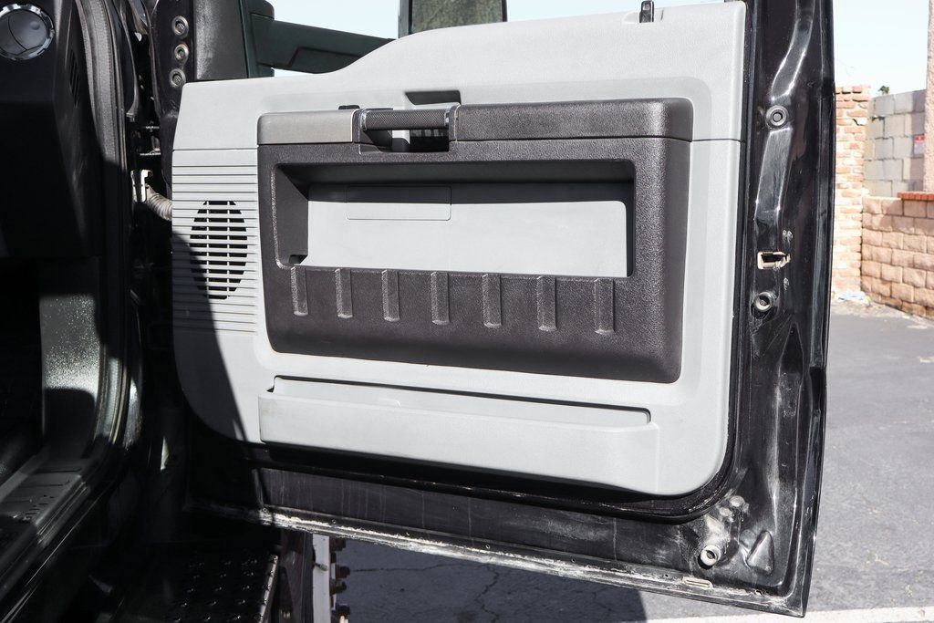 Used 2023 Ford F650 2WD Regular Cab Super Duty image 40