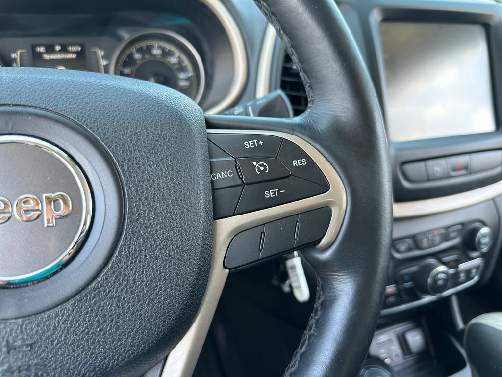 Used 2016 Jeep Cherokee 75th Anniversary AWD/4WD image 16