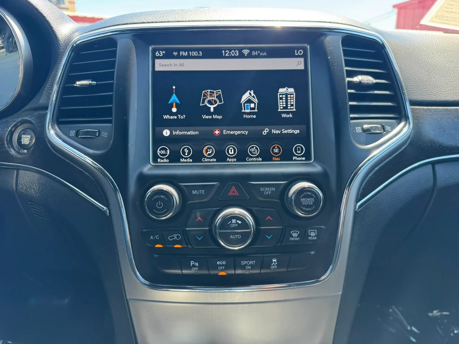 Used 2018 Jeep Grand Cherokee Limited AWD/4WD image 31