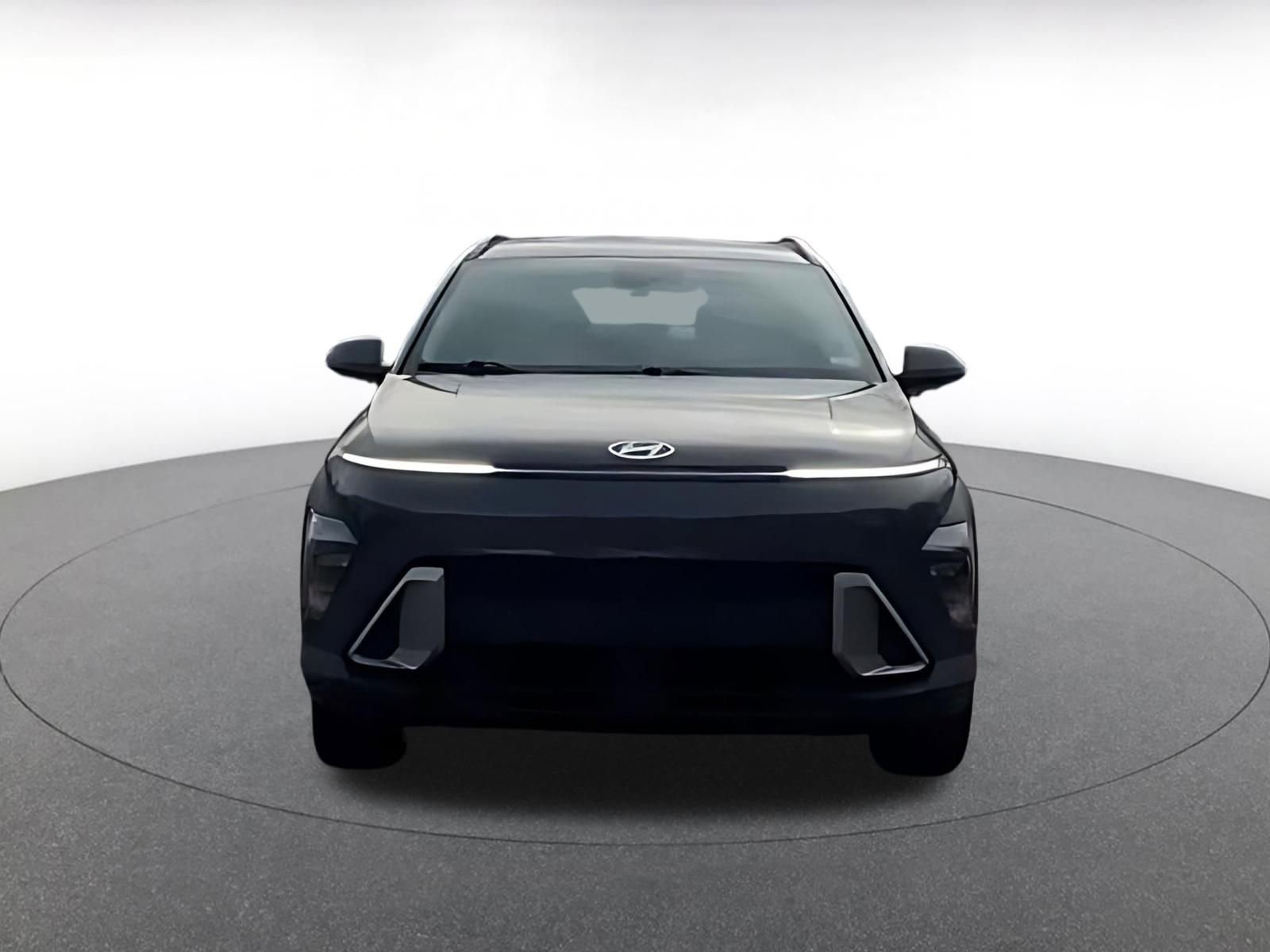 Used 2025 Hyundai Kona SEL image 4