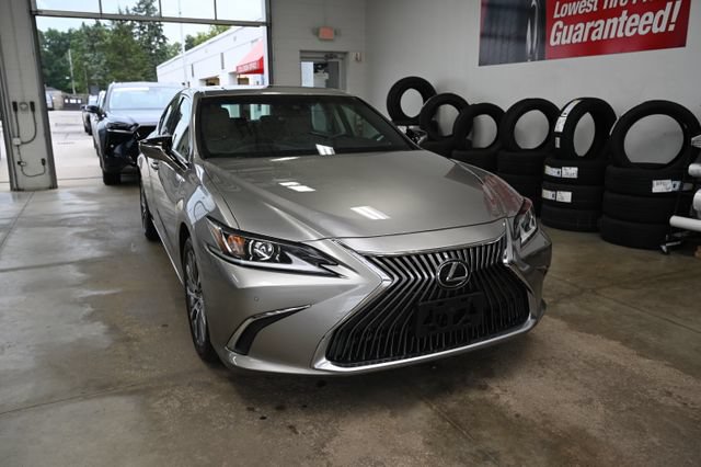 Used 2021 Lexus ES 250 w/ Premium Package AWD/4WD image 3