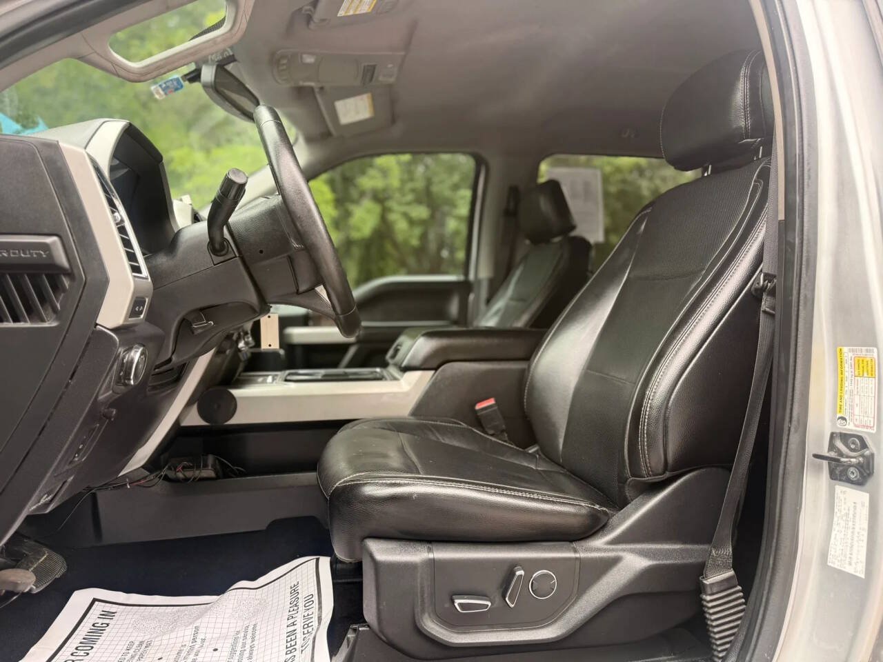 Used 2018 Ford F350 Lariat w/ Lariat Value Package AWD/4WD image 8