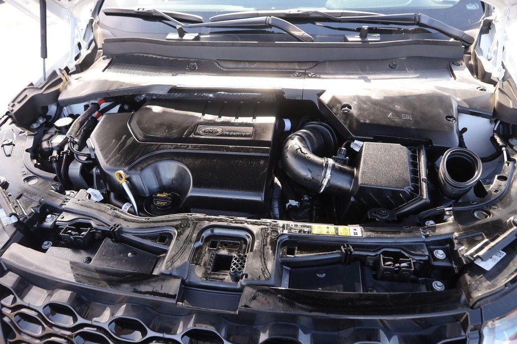 Used 2024 Land Rover Discovery Sport Dynamic SE image 25