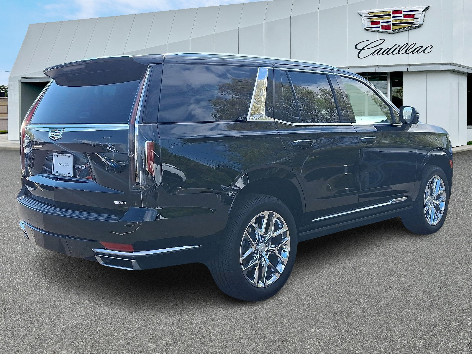 Certified 2024 Cadillac Escalade Premium Luxury Platinum image 5