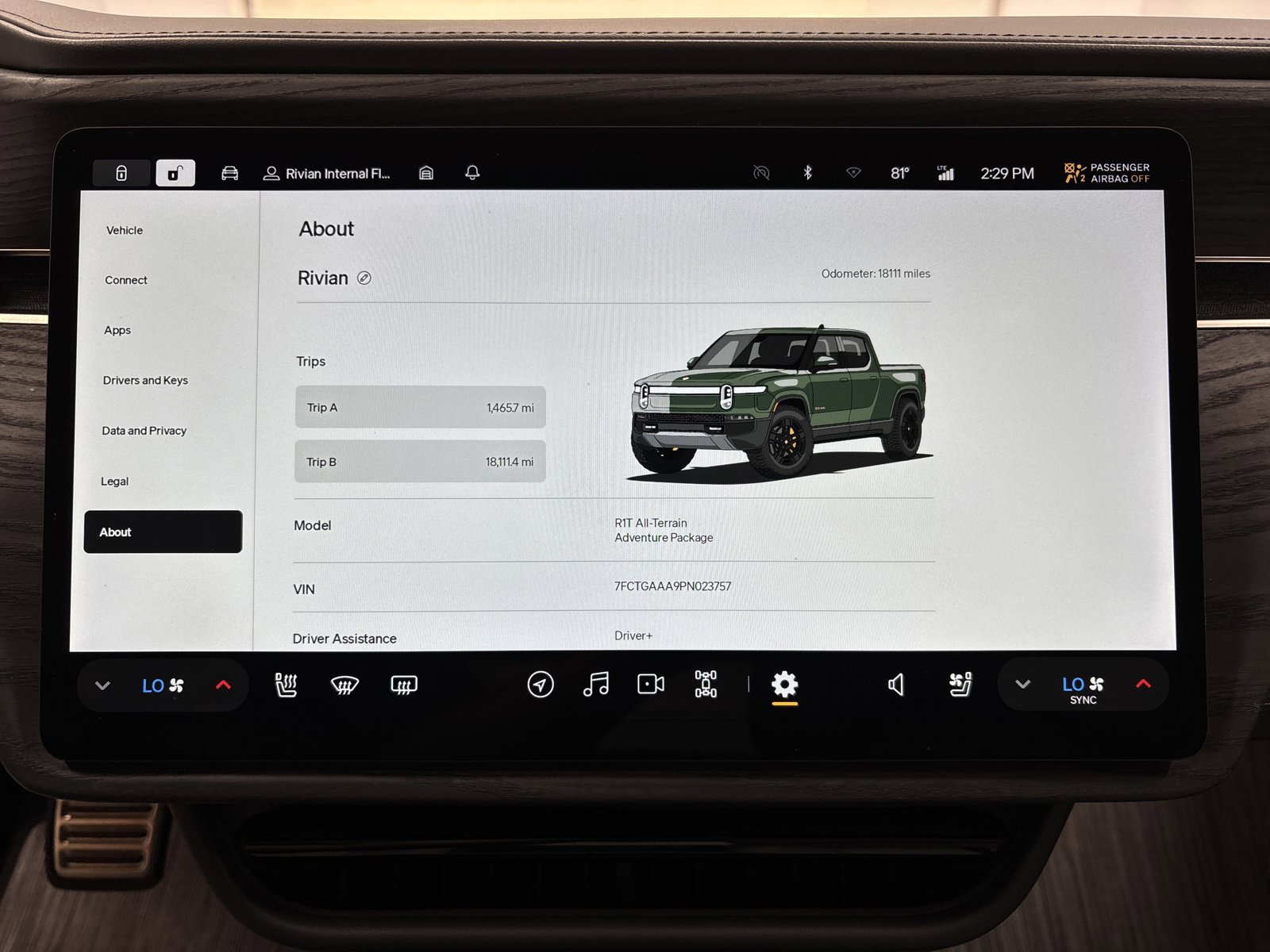 Used 2023 Rivian R1T Adventure image 27