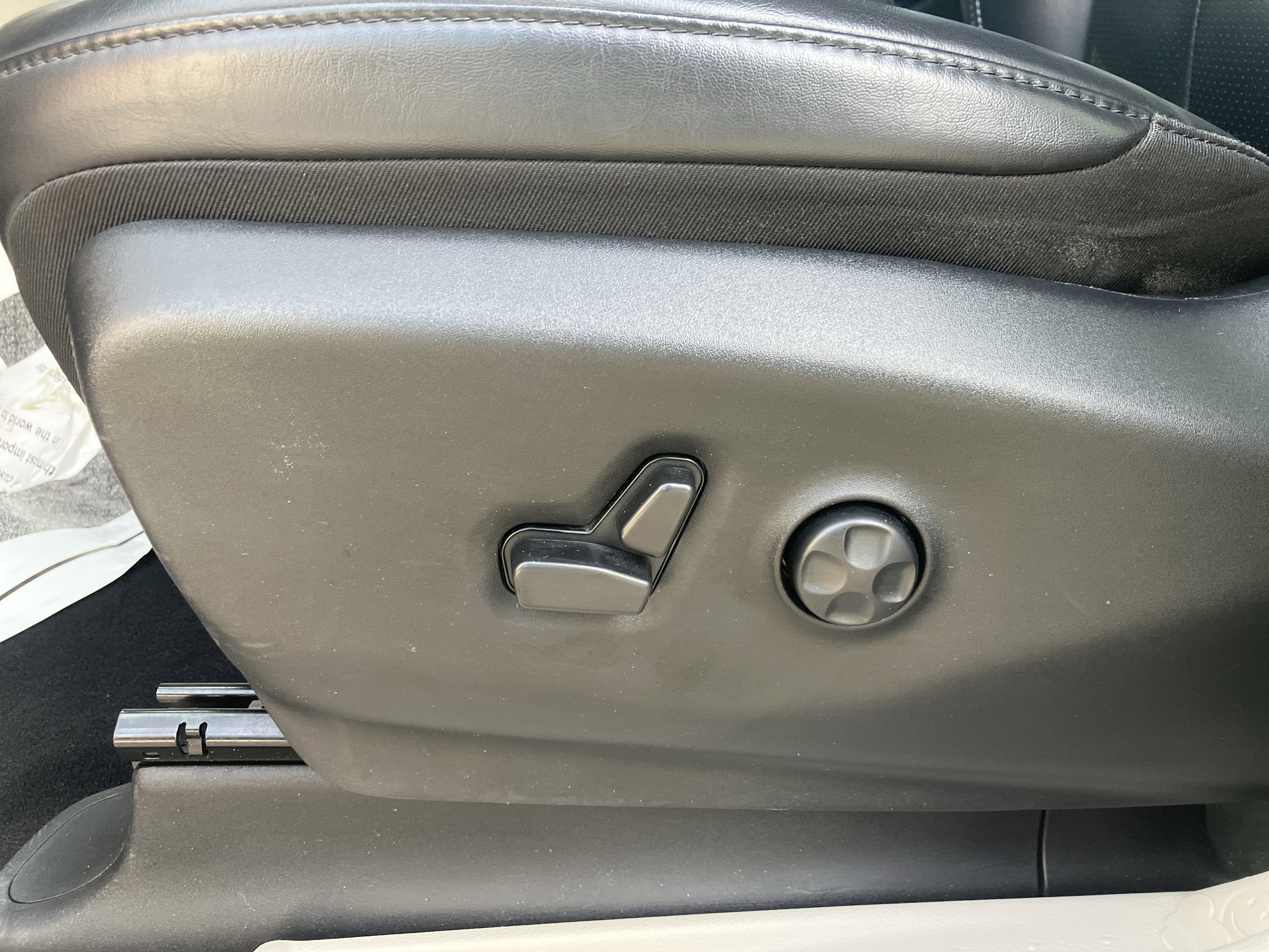 Used 2023 Chrysler Pacifica Touring-L image 24