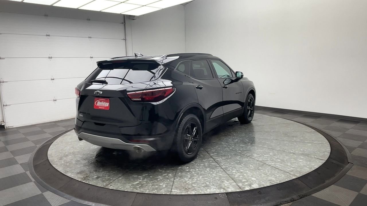 Certified 2024 Chevrolet Blazer LT w/ Midnight/Sport Edition AWD/4WD image 39
