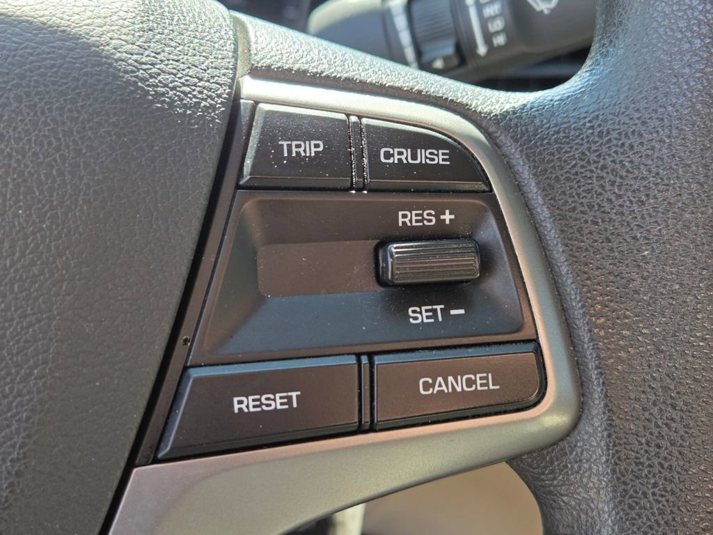 Used 2017 Hyundai Elantra SE image 23