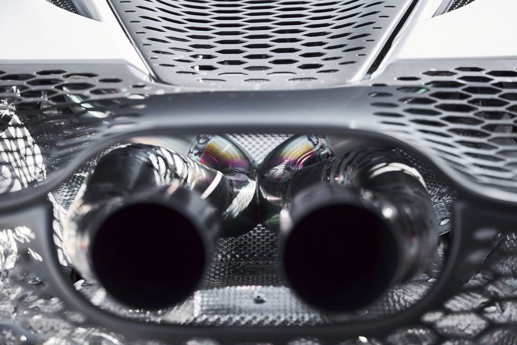 Used 2024 McLaren 750S image 14