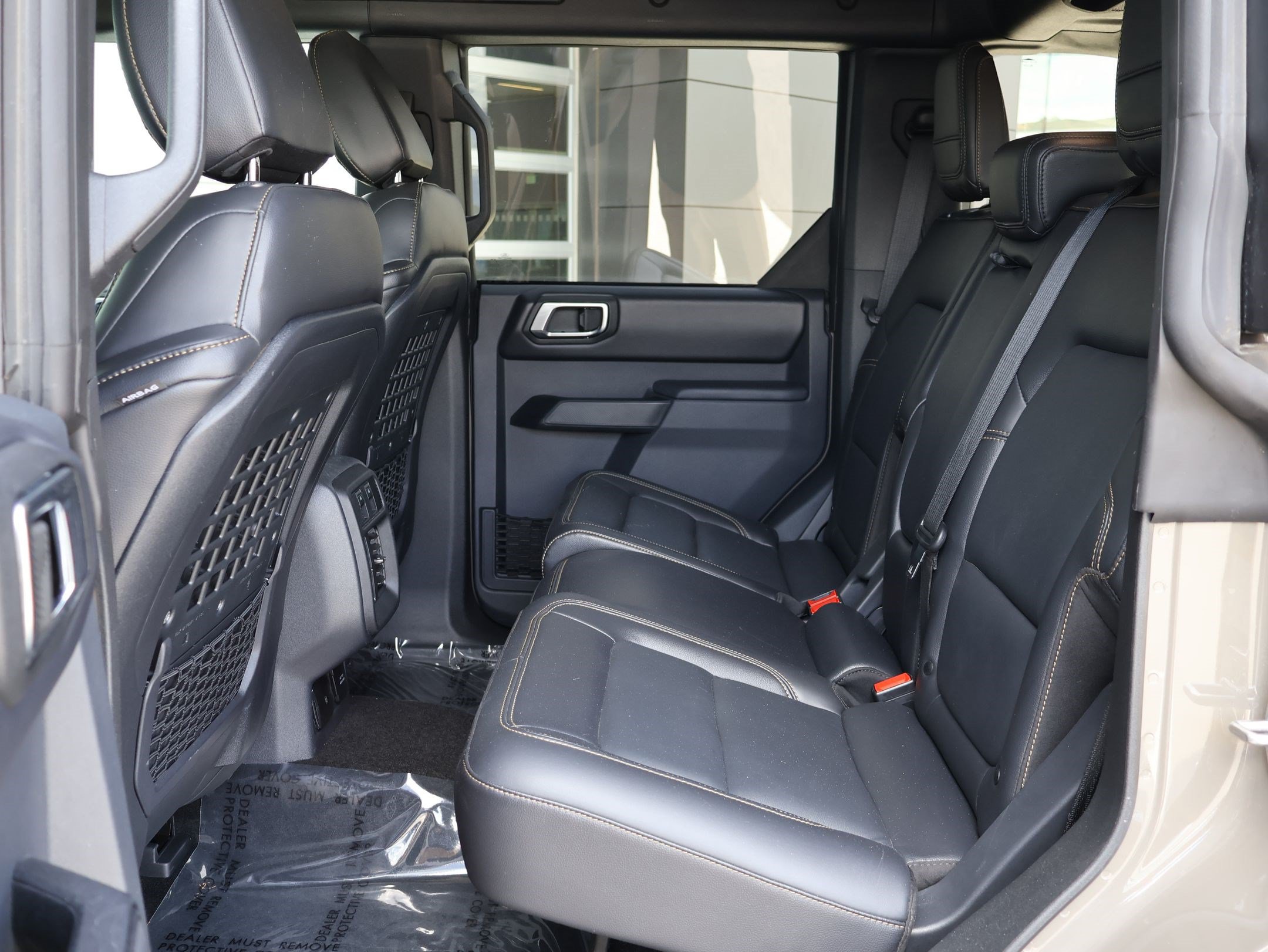 Used 2025 Ford Bronco Badlands AWD/4WD image 27