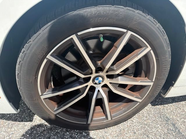 Certified 2024 BMW 230i Coupe w/ Premium Package RWD image 4