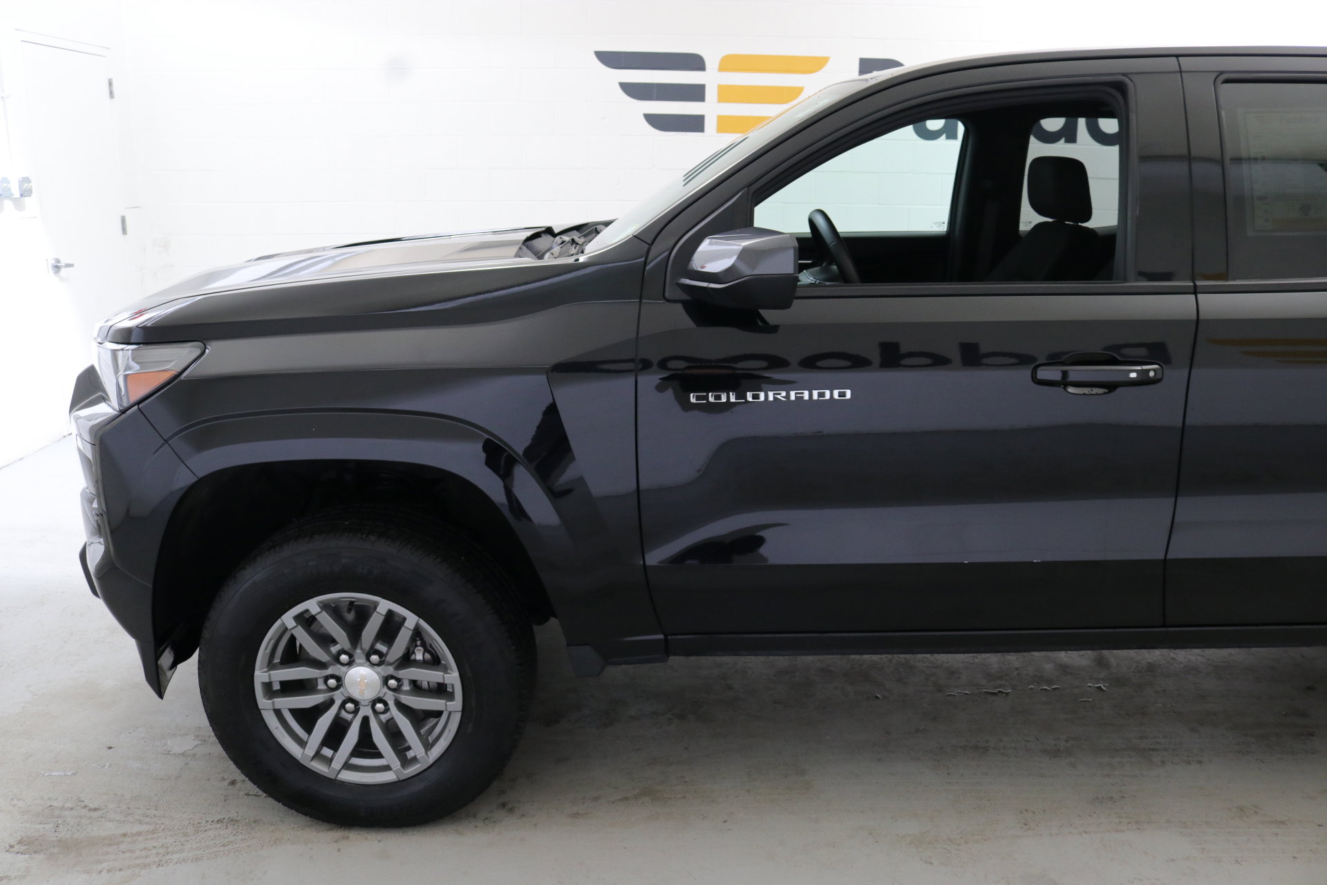 Used 2023 Chevrolet Colorado LT w/ LT Convenience Package II image 4