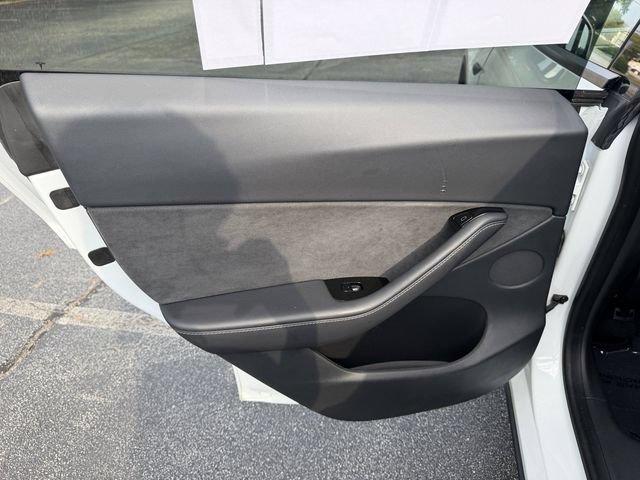 Used 2020 Tesla Model Y Long Range AWD/4WD image 16
