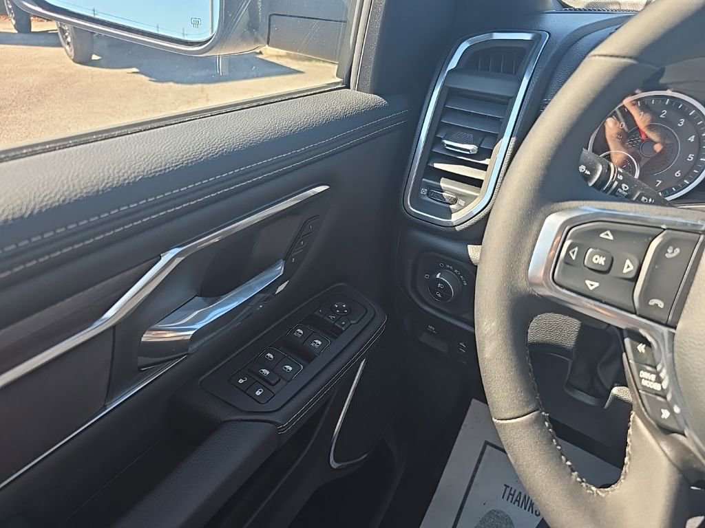 New 2026 RAM 1500 Laramie AWD/4WD image 15