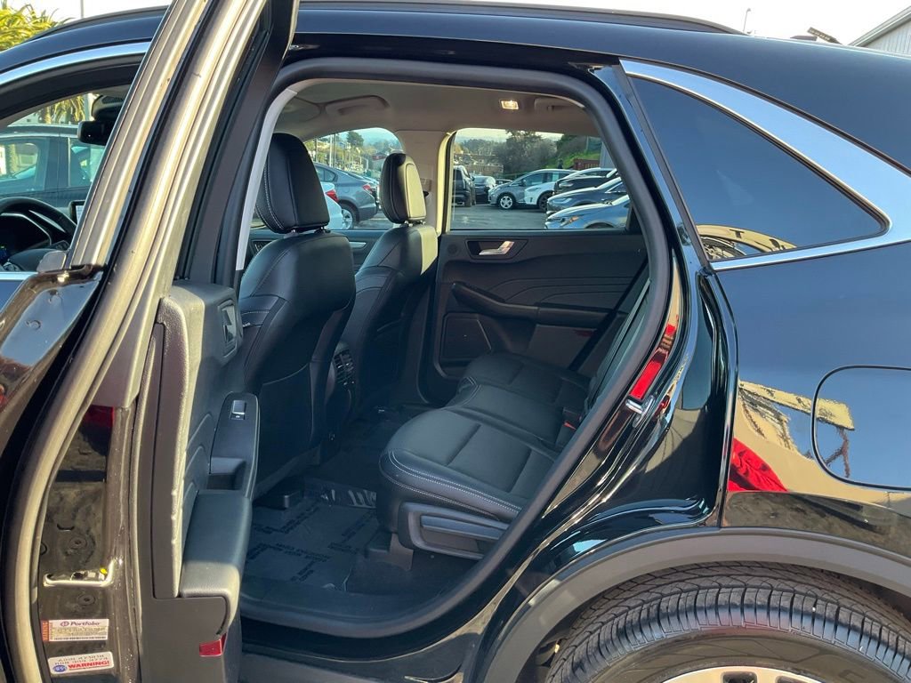 Used 2021 Ford Escape Titanium image 26