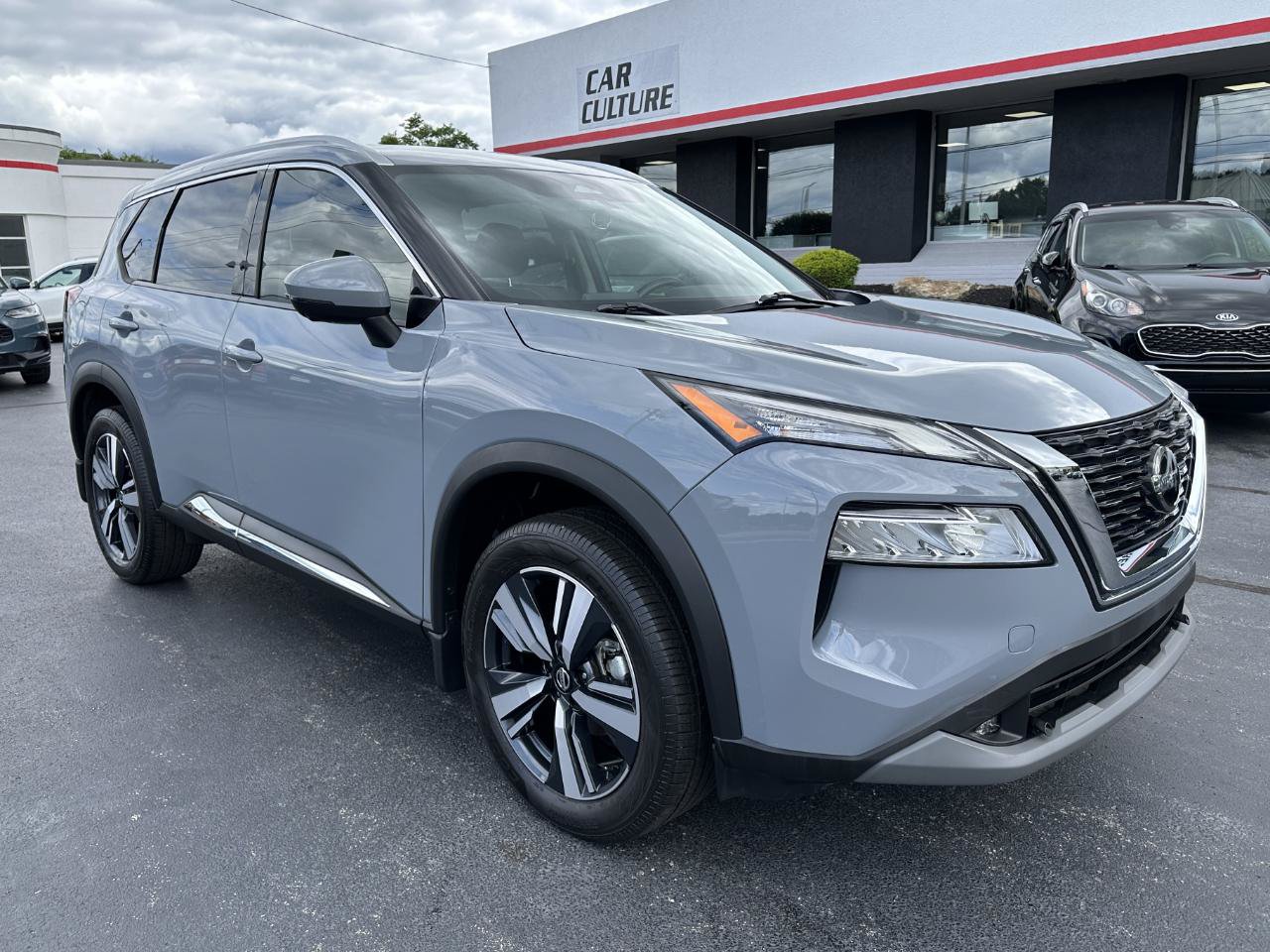 Used 2021 Nissan Rogue SL FWD image 3