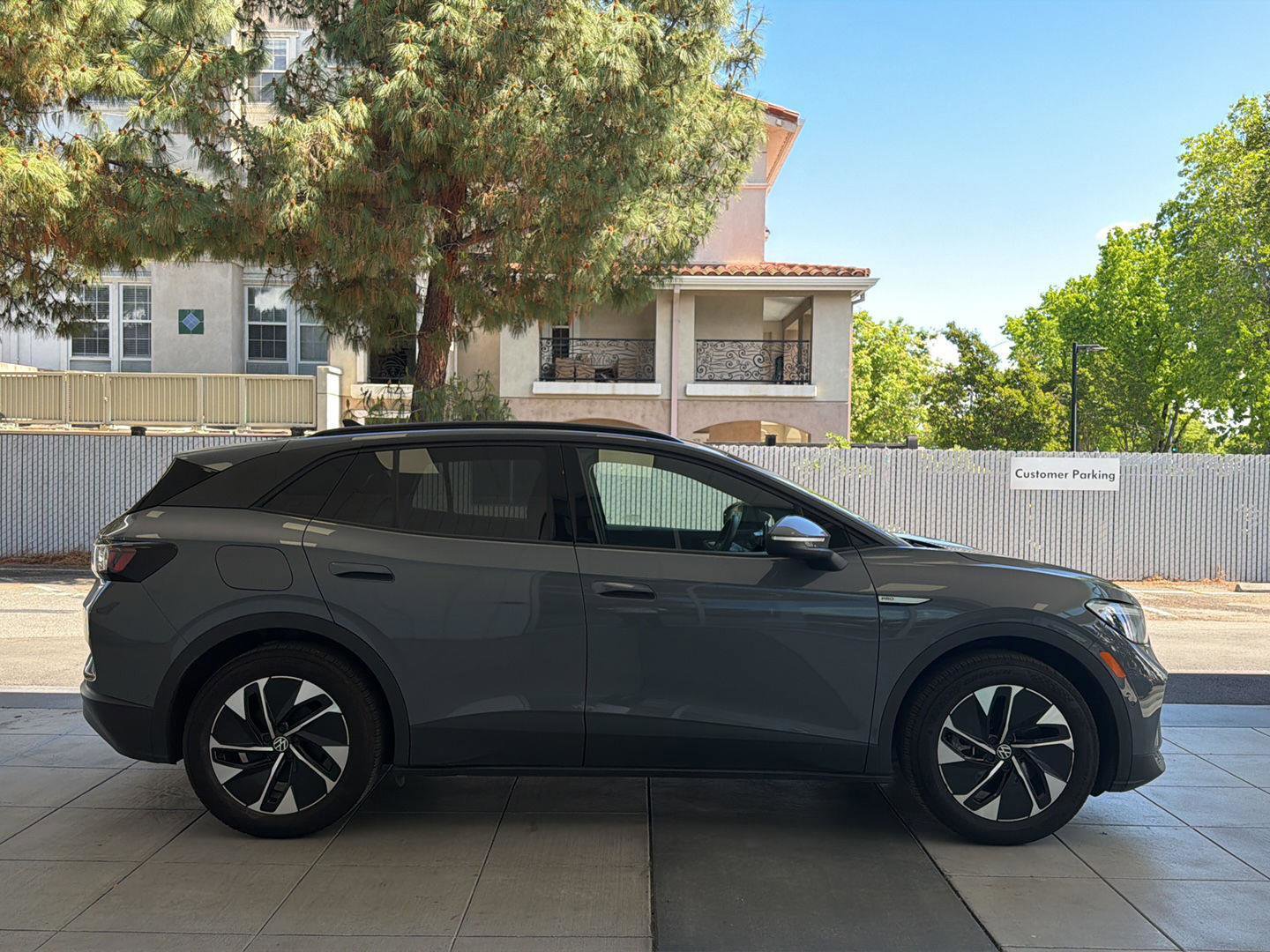 Certified 2023 Volkswagen ID.4 Pro image 6