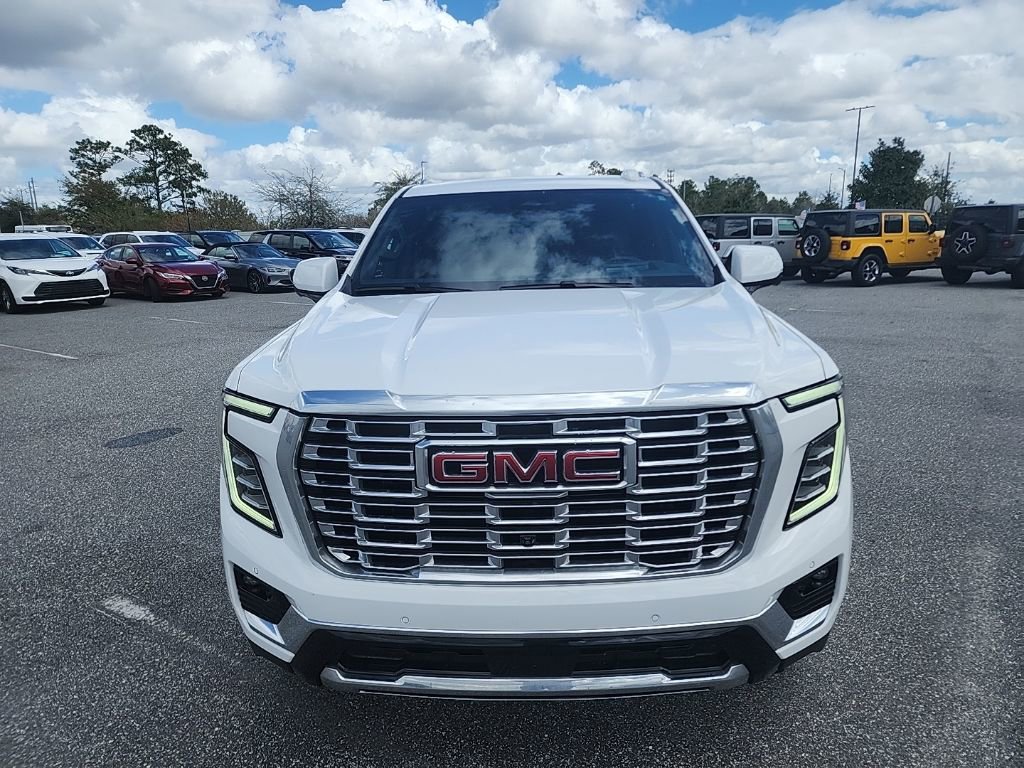 Used 2025 GMC Yukon XL Denali image 2