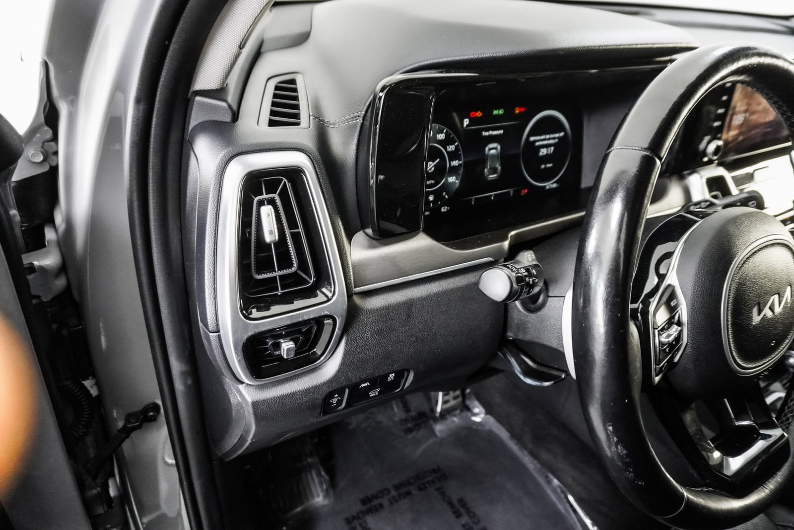 Used 2022 Kia Sorento SX image 30