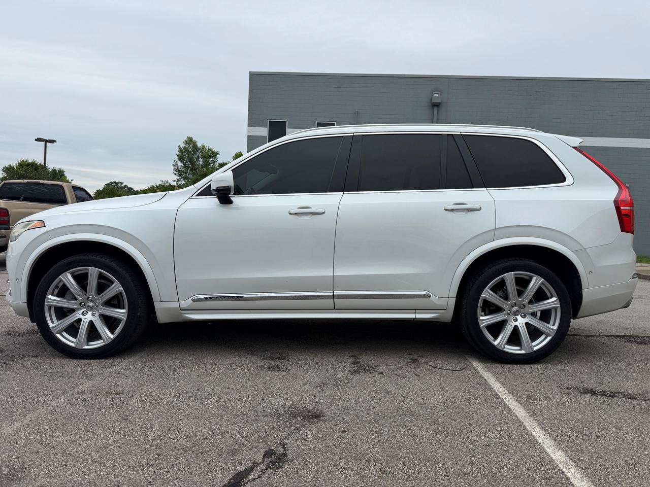Used 2016 Volvo XC90 T6 Inscription AWD/4WD image 3