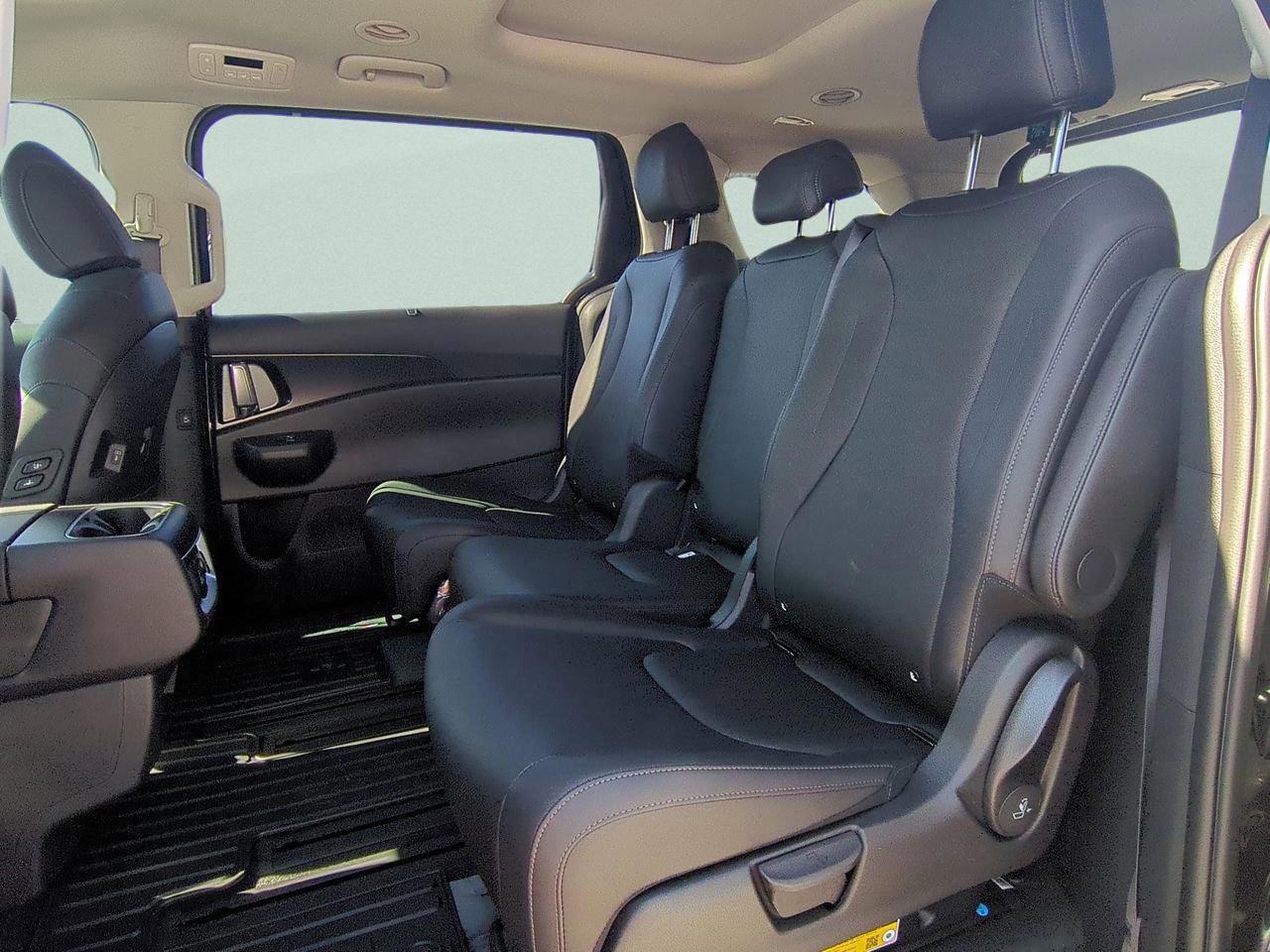 New 2026 Kia Carnival SX image 14