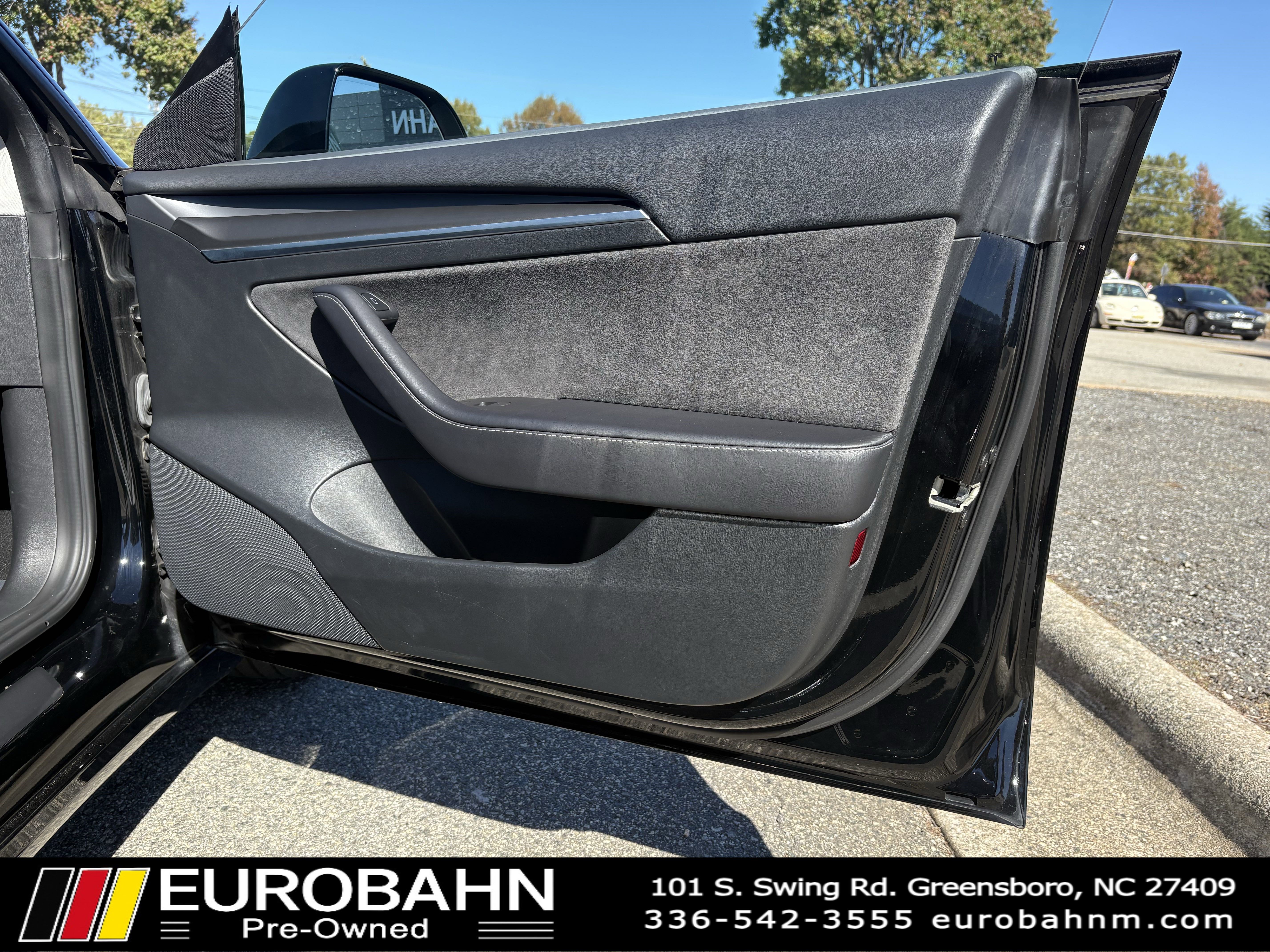 Used 2023 Tesla Model 3 Standard Range image 17