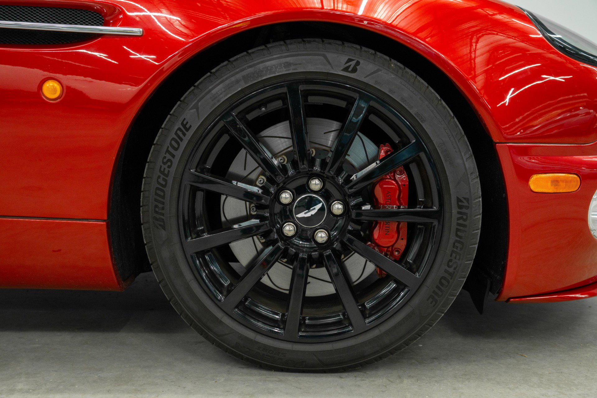 Used 2005 Aston Martin Vanquish S RWD image 37