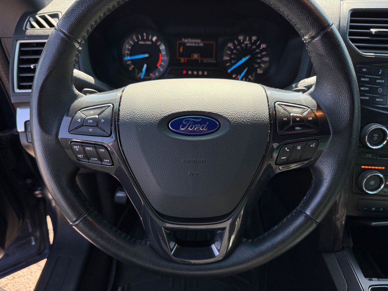 Used 2017 Ford Explorer XLT AWD/4WD image 21