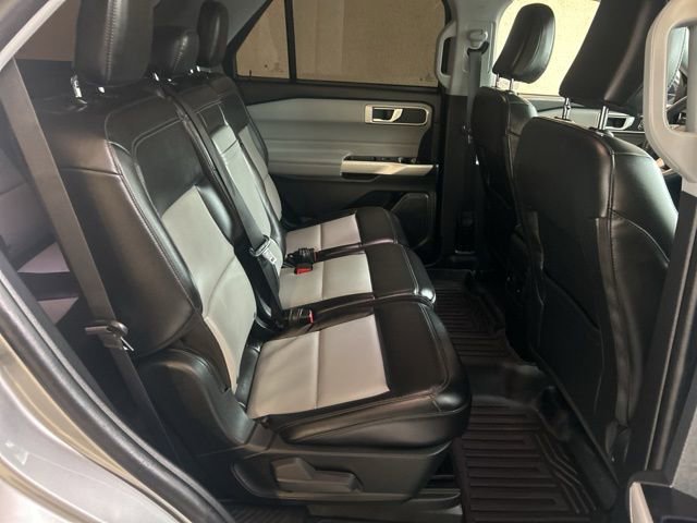 Used 2022 Ford Explorer XLT w/ Equipment Group 202A image 28
