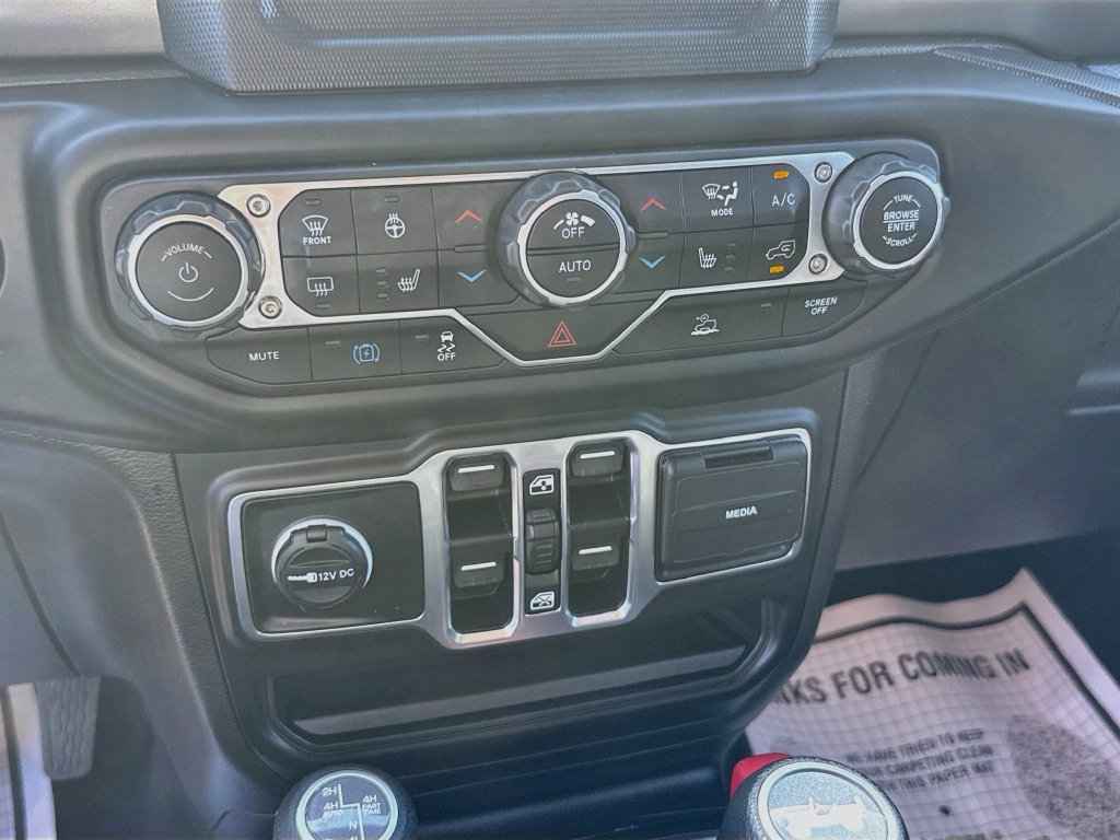 Certified 2023 Jeep Wrangler Unlimited w/ Cold Weather Group AWD/4WD image 15