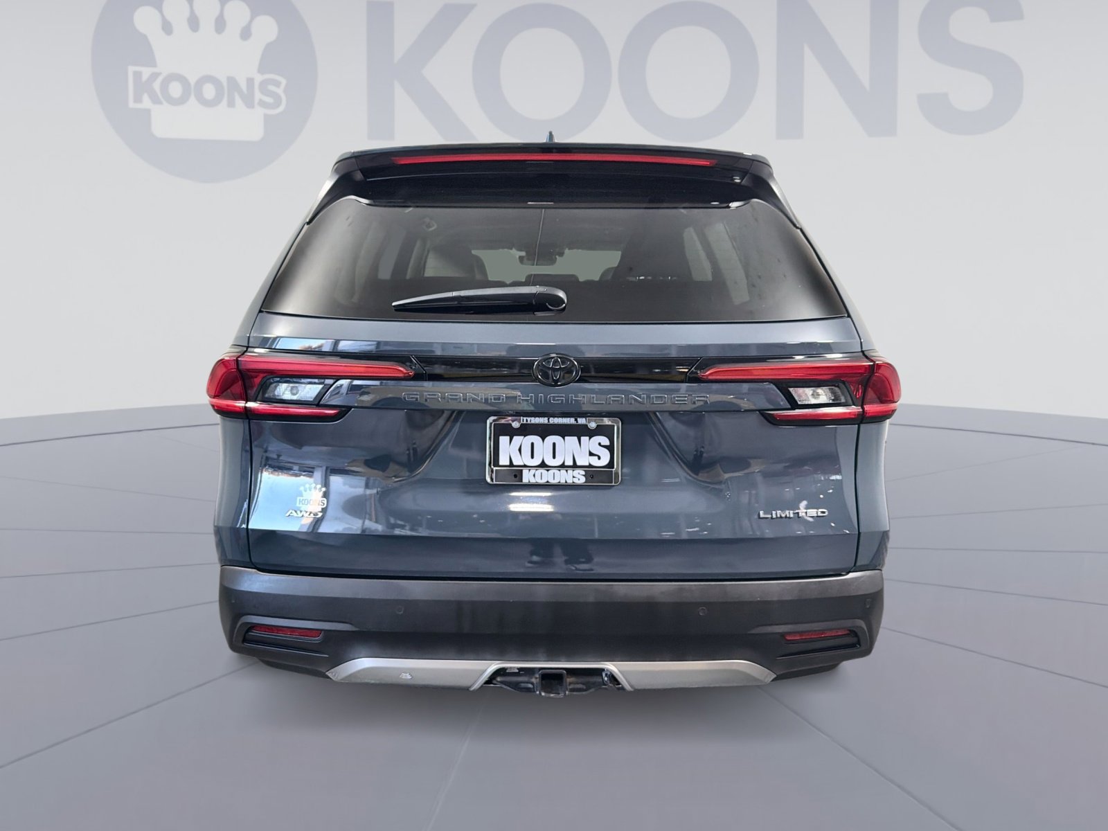 Used 2024 Toyota Grand Highlander XLE image 5