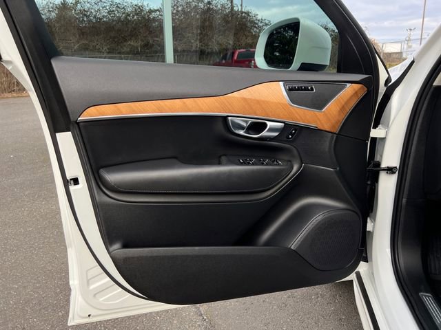 Used 2025 Volvo XC90 T8 Plus w/ Protection Package Premier image 19