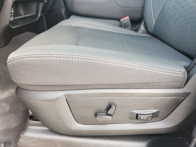 Used 2025 RAM 2500 Big Horn AWD/4WD image 31