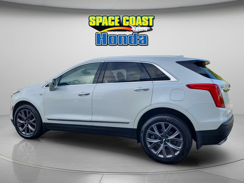 Used 2019 Cadillac XT5 Luxury w/ LPO, Black Ice Package AWD/4WD image 11