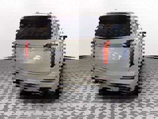 Certified 2023 Cadillac XT6 Sport w/ Platinum Package image 6