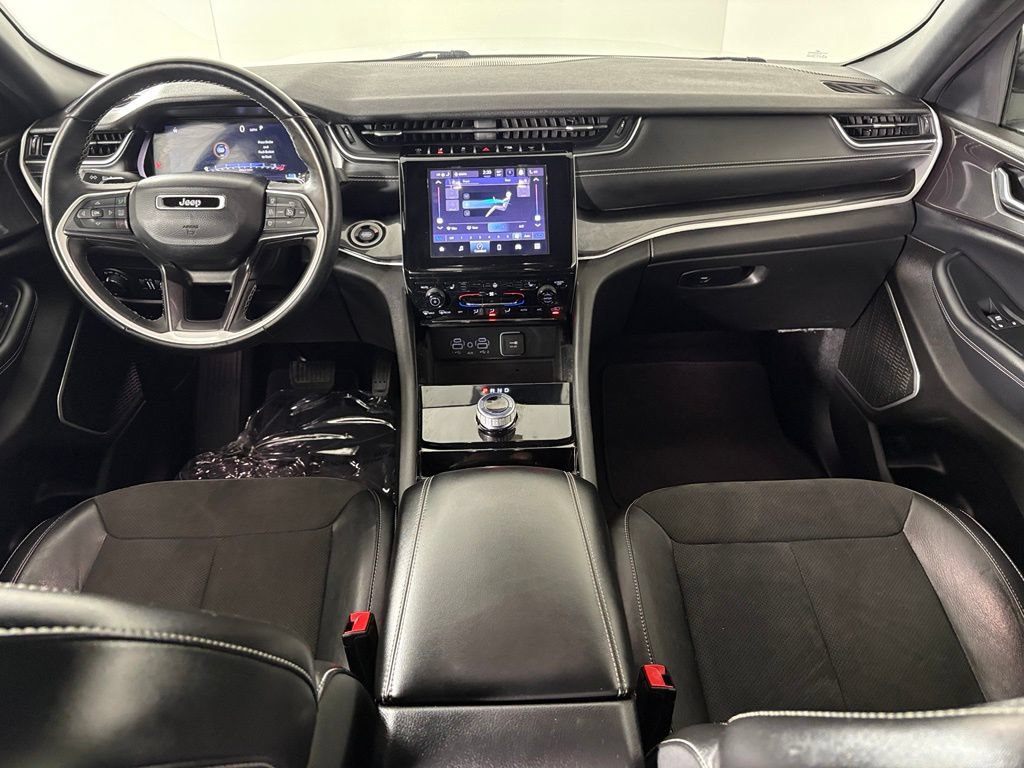 Used 2022 Jeep Grand Cherokee L Laredo RWD image 30