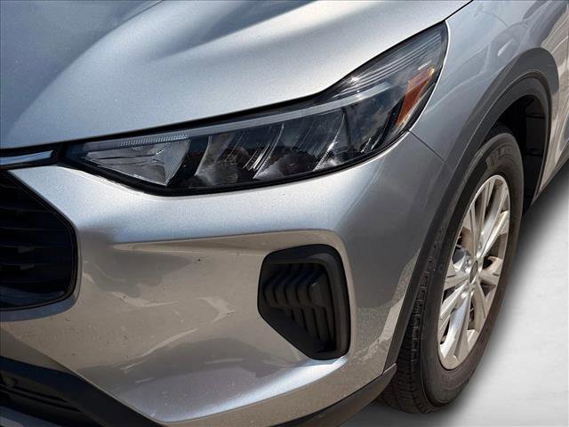 Used 2023 Ford Escape Active w/ Tech Pack #2 FWD image 9