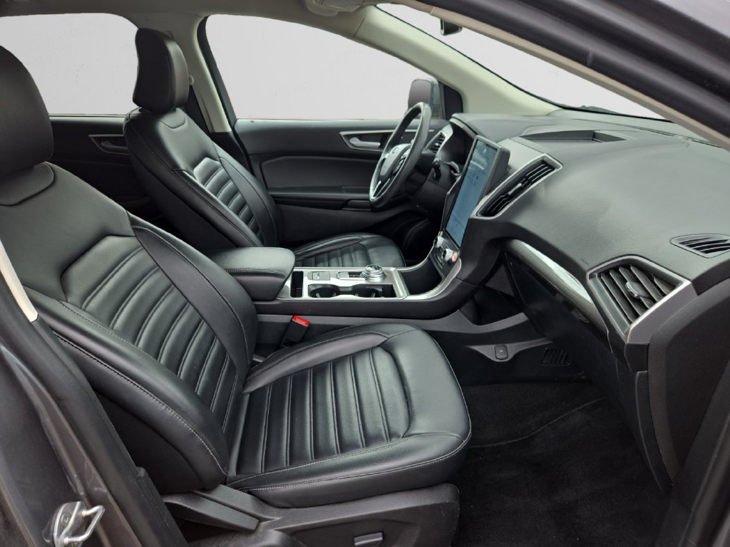 Used 2024 Ford Edge SEL AWD/4WD image 16
