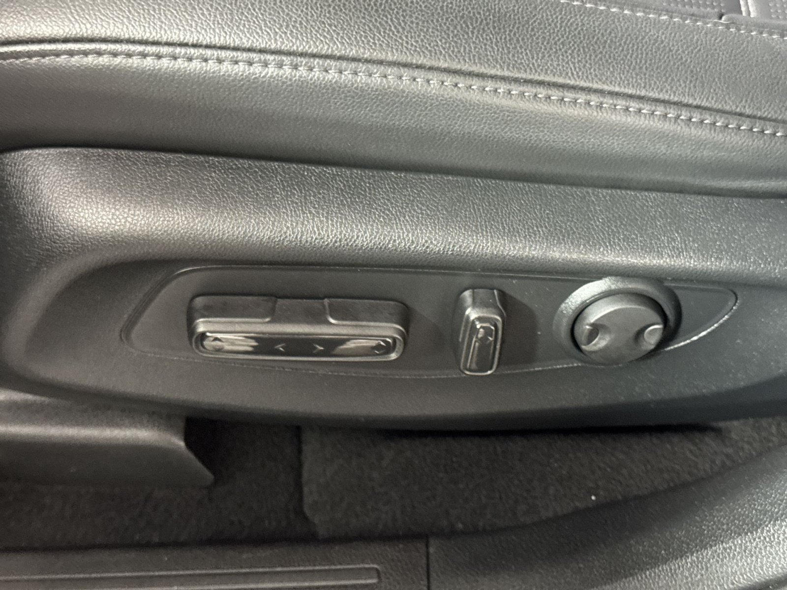 Used 2024 Honda CR-V EX-L image 14
