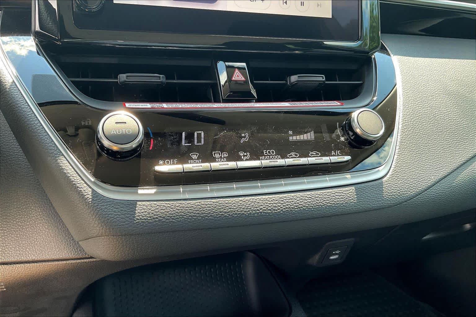 Used 2026 Toyota Corolla LE FWD image 33