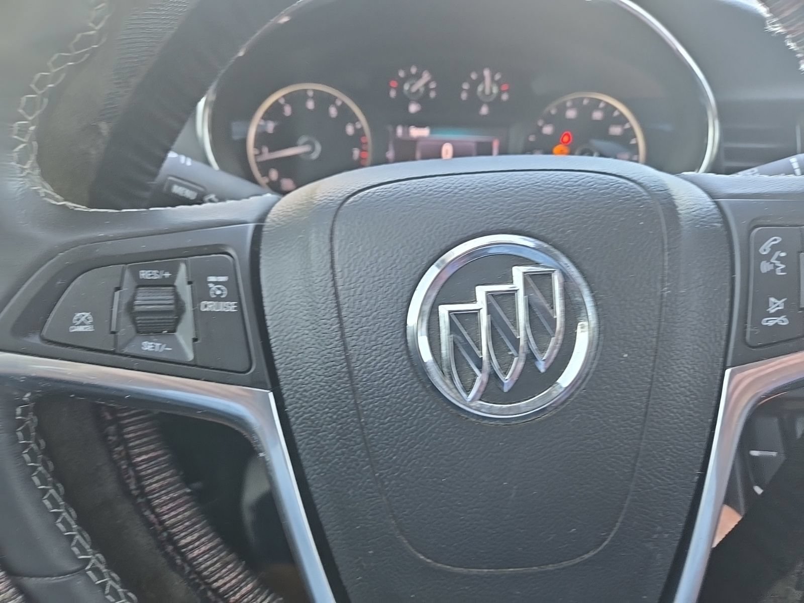 Used 2022 Buick Encore Preferred w/ Safety Package FWD image 17