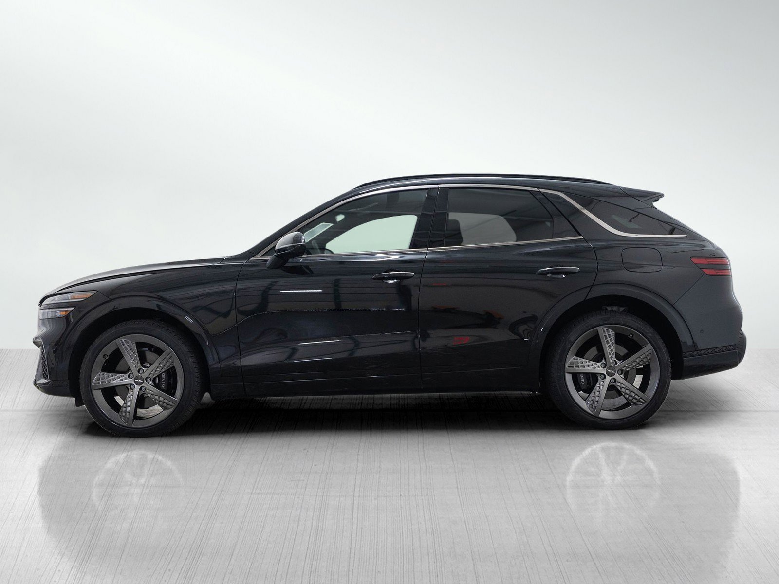 Used 2025 Genesis GV70 2.5T w/ Sport Prestige Package AWD/4WD image 3