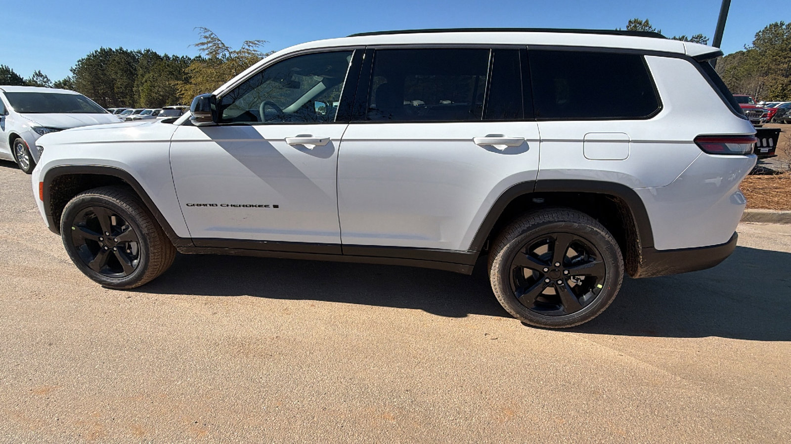 New 2026 Jeep Grand Cherokee L Limited w/ Limited Altitude Package image 11