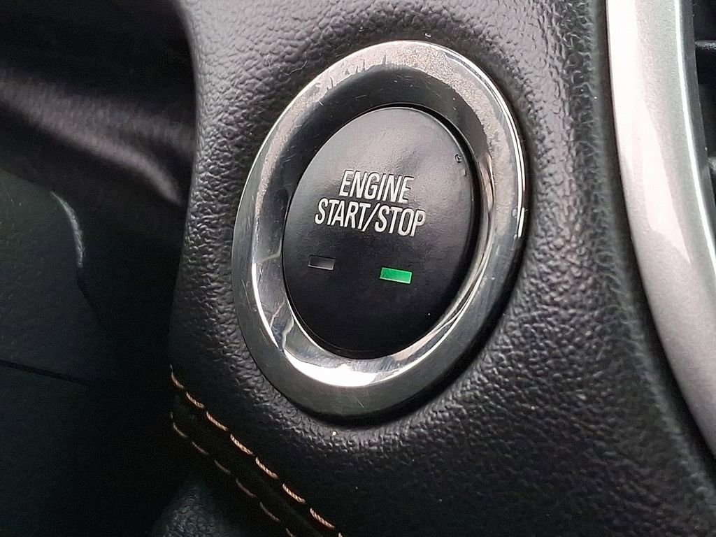 Used 2021 Chevrolet Trax LT w/ LT Convenience Package image 26